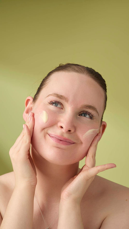 Honey, Beeswax & Almond Oil - US 6756