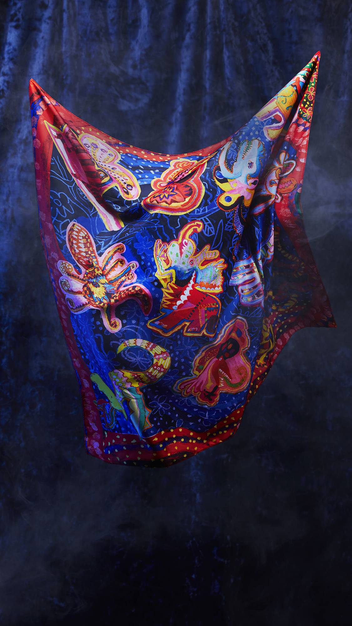 Fantasy Animals Knot Wrap - US 3352