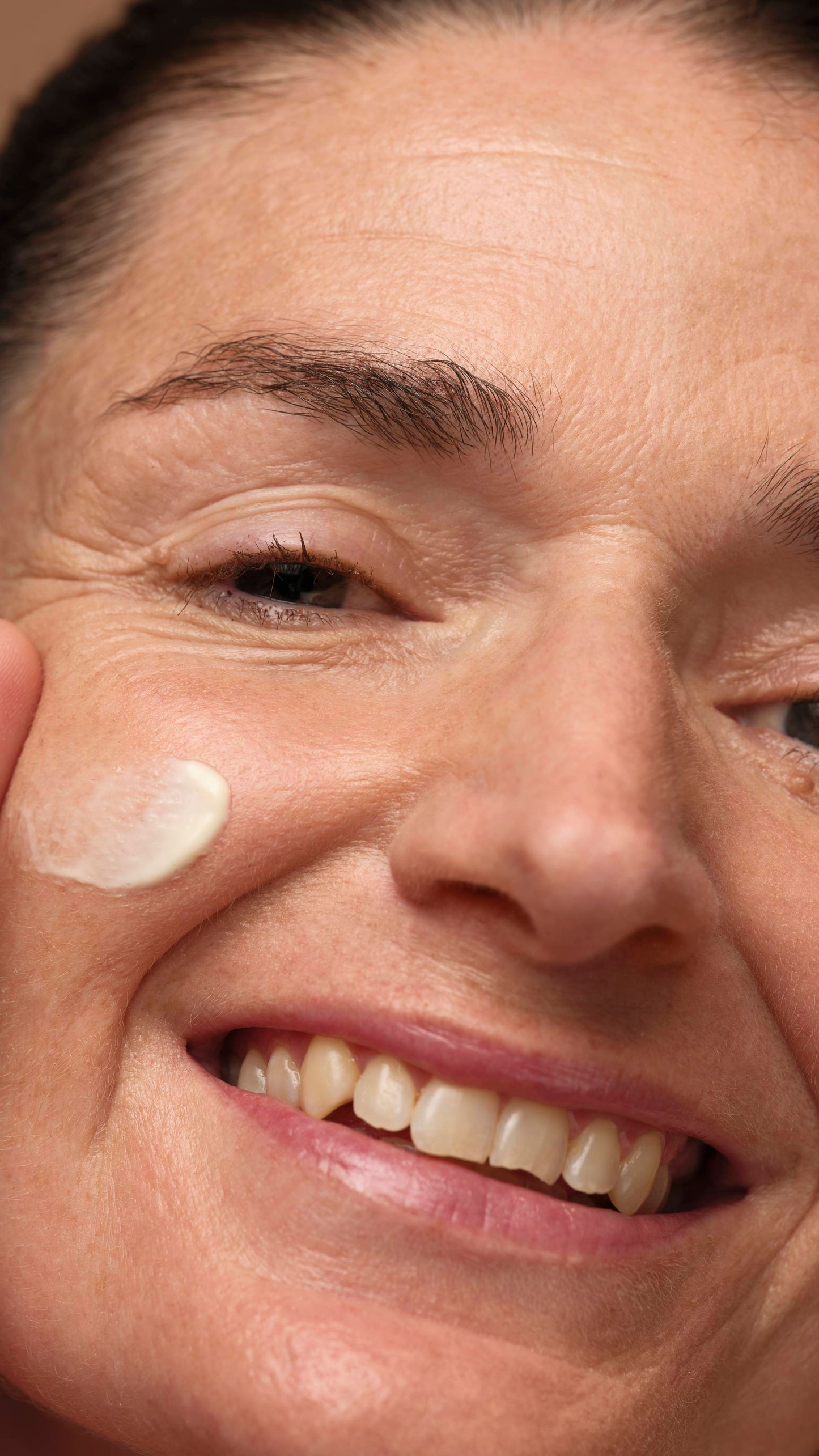 Skin's Shangri La Self-Preserving - US 2681